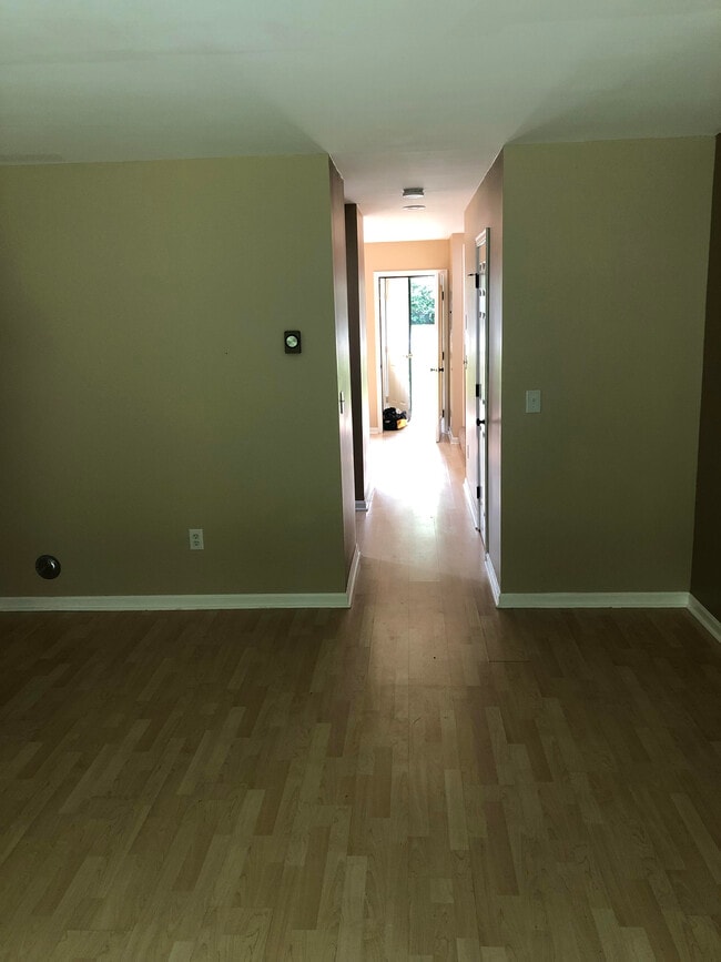 living room - 292 Woodhaven Dr