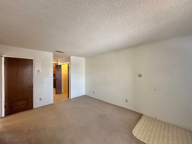 Foto del edificio - 1304 Quail Cir