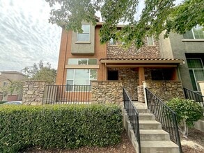 Building Photo - 2580 W El Camino Ave
