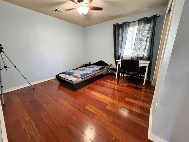 Foto del edificio - 15529 Staked Plains Loop