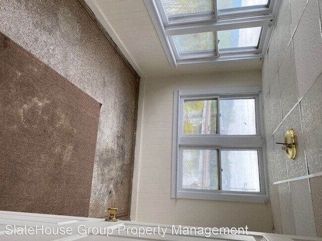 Building Photo - 7 S Juniata St
