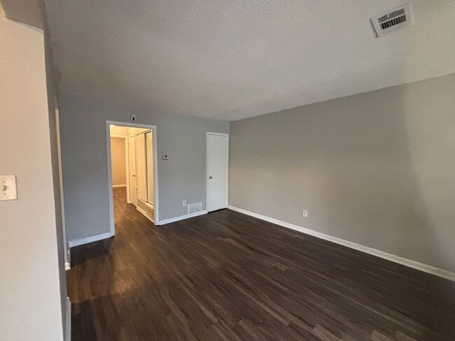 Foto del edificio - 1425 Todds Creek Cove