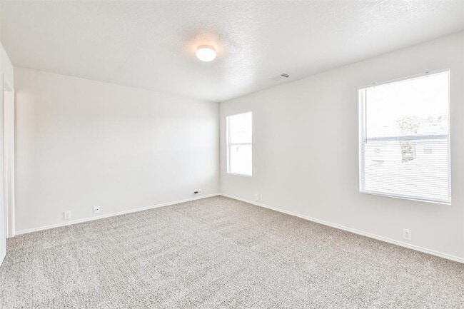 Building Photo - 23814 Single Oak St