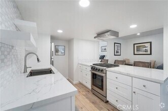 Building Photo - 361 Cypress Dr