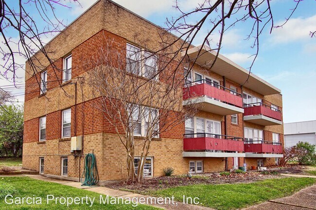 Building Photo - 3307 Lawn Ave