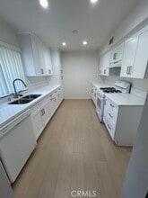 Building Photo - 260 S 6th St