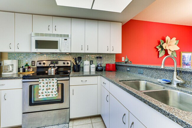 Foto del edificio - 6610 Gasparilla Pines Blvd