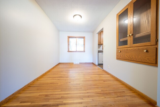 Foto del edificio - 10606 Yosemite Rd