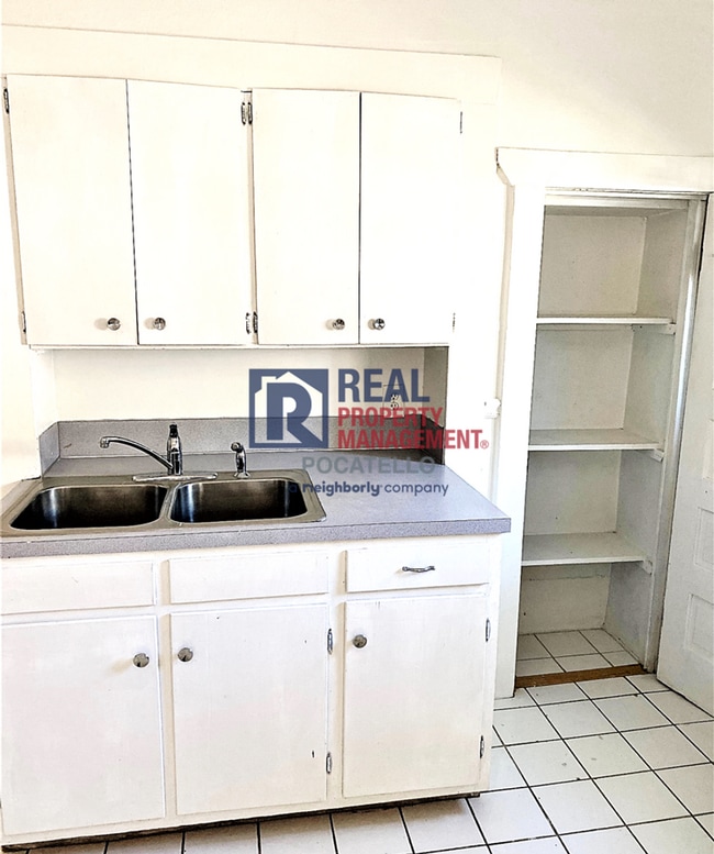 Foto del edificio - 3 bedroom 1 bath home - Dogs negotiable with additional fees