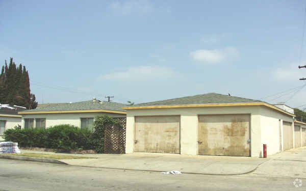 Foto del edificio - 924 Termino Ave