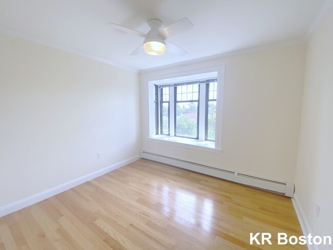 Building Photo - 314 Beacon St