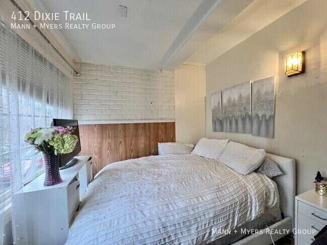 Foto del edificio - 412 Dixie Trail