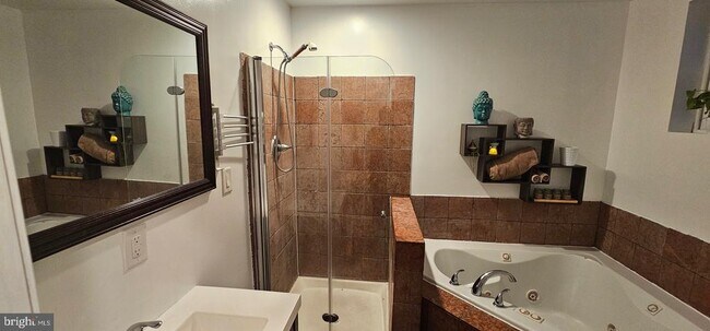 Foto del edificio - 2206 Eutaw Pl