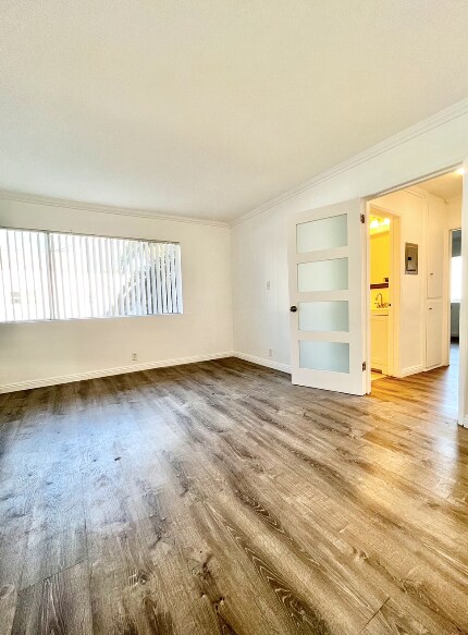 Foto del edificio - 5741 Carlton Way