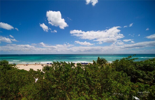 Foto del edificio - 17121 Collins Ave