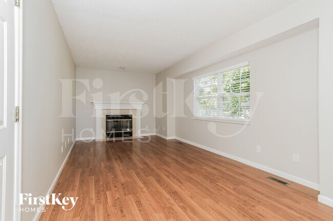 Foto del edificio - 362 Nightwind Dr