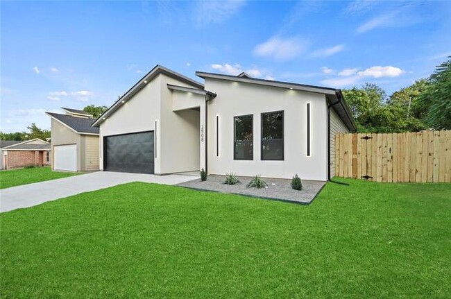 Building Photo - 2508 Kool Ave