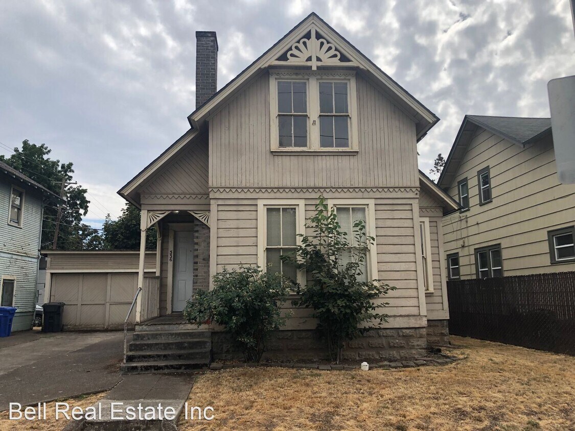 Primary Photo - 3 br, 1 bath House - 336 E. 13th
