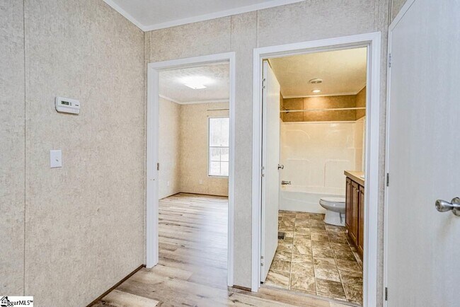 Building Photo - 210 Frontier Dr