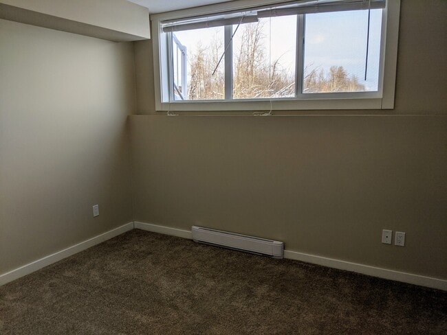 Building Photo - 1632 A-16387 87 Ave