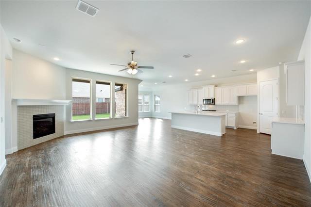 Foto del edificio - 4422 Juniper Ln