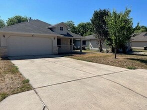 Building Photo - 140 Fall Creek Dr
