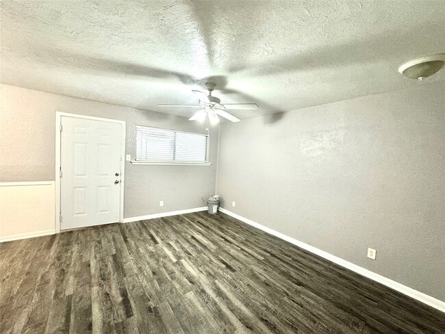Foto del edificio - 1755 Colquitt St St