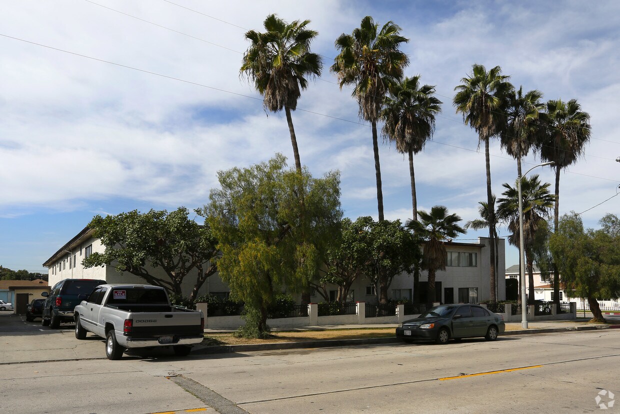 Primary Photo - 847 North King Avenue