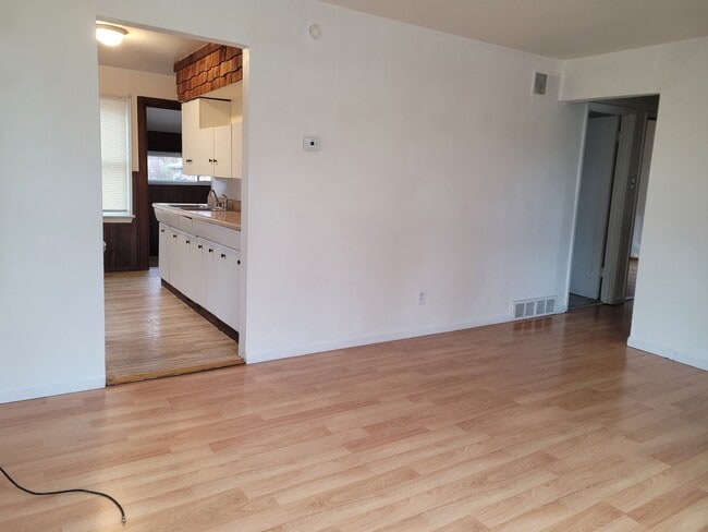 Building Photo - 11244 Saint Clement Ln