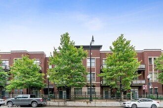 Building Photo - 1509 S Halsted St