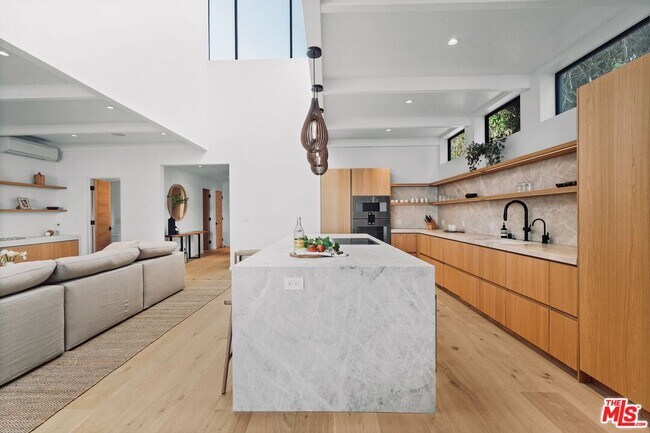 Foto del edificio - 31376 Broad Beach Rd