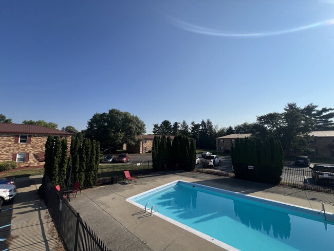 Building Photo - Charleston Square Apartments