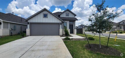 Building Photo - 425 Mira Mesa Dr