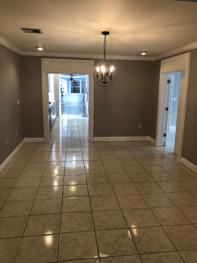 Foto del edificio - 2831 Constance St