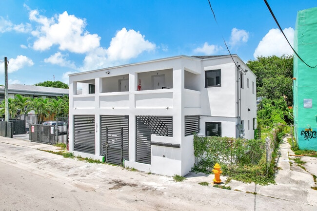 Building Photo - 1829 NW 3rd Ave