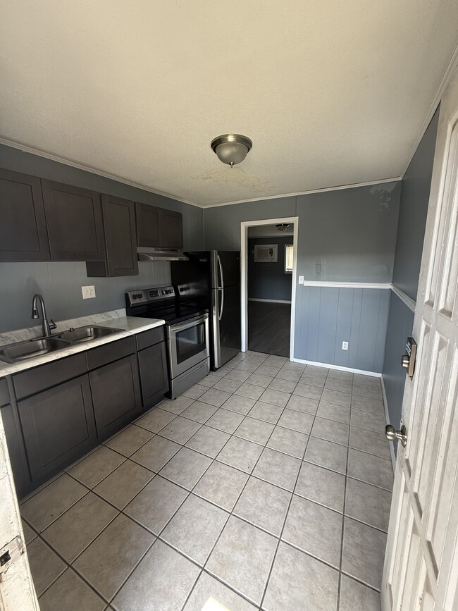 Building Photo - 3619 Patton Rd SW