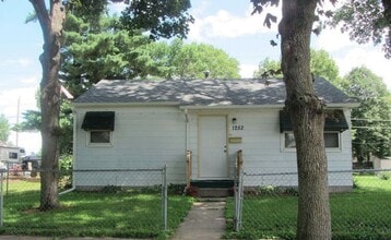 Building Photo - 1252 Ackermant St