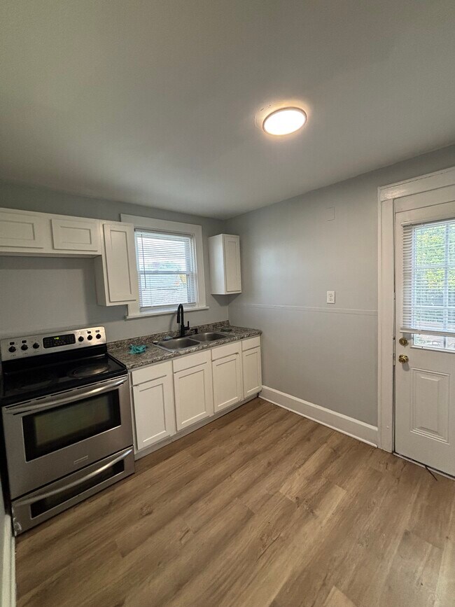 Foto del edificio - 5538 Montgomery Rd