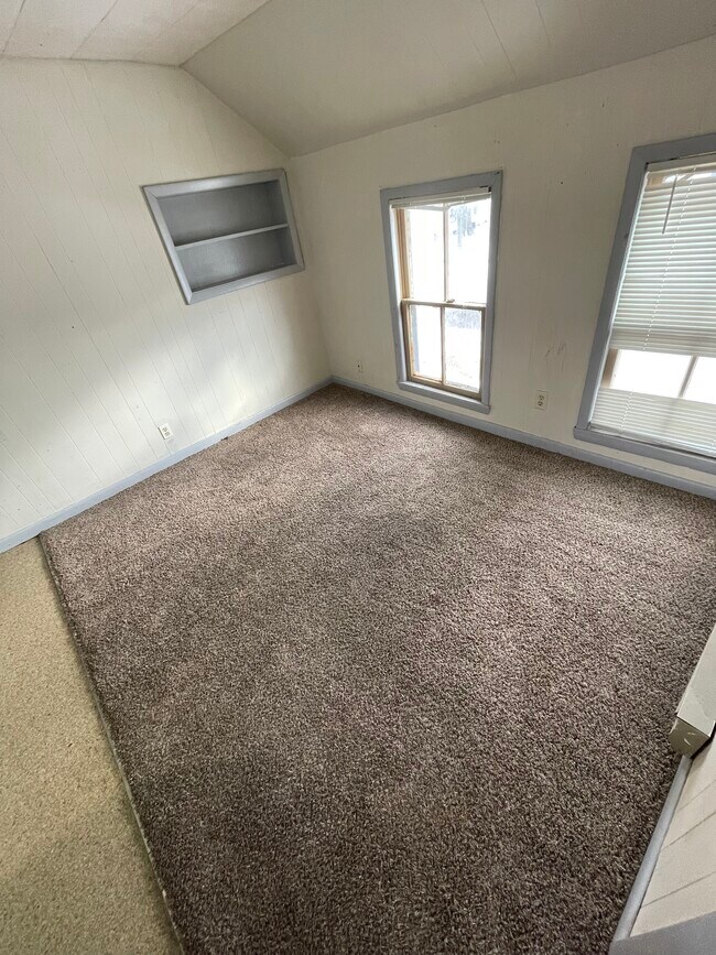 2416 Algoma St Unit 3, Stevens Point, WI 54481 Apartments in Stevens