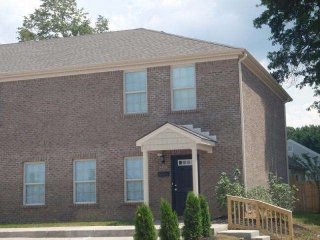 Foto del edificio - 659 MItchell Ave