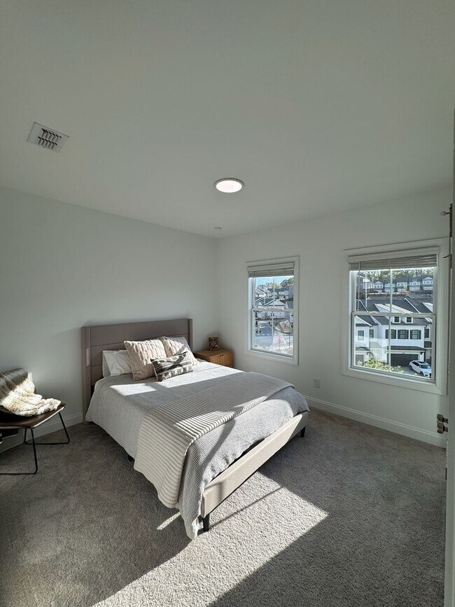 Building Photo - Charming 3BR Townhome in Buford