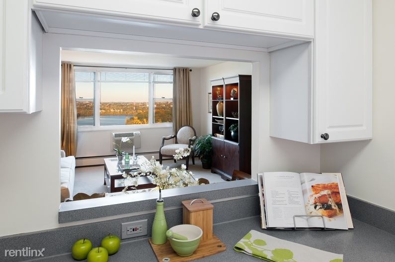 Foto principal - 180-220 Fresh Pond Pkwy