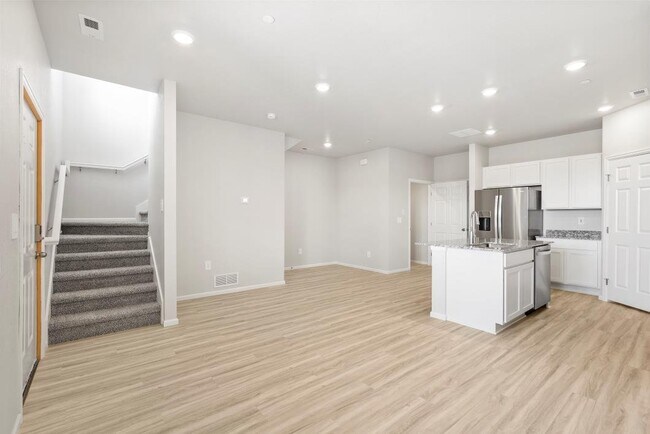 Foto del edificio - 1616 Riverplace Dr