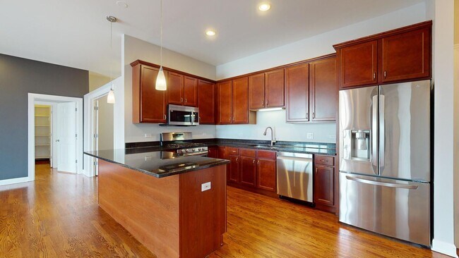 Foto del edificio - 6423 W Touhy Ave
