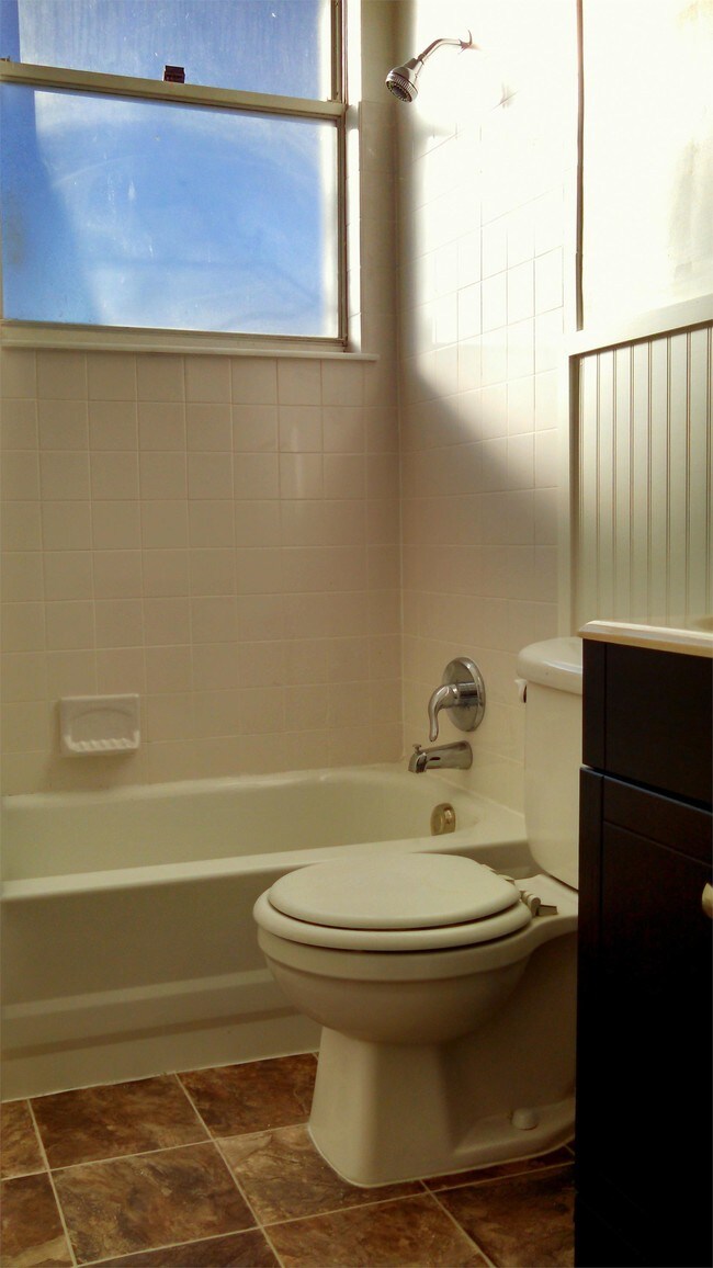 Foto del edificio - 227 Renner St