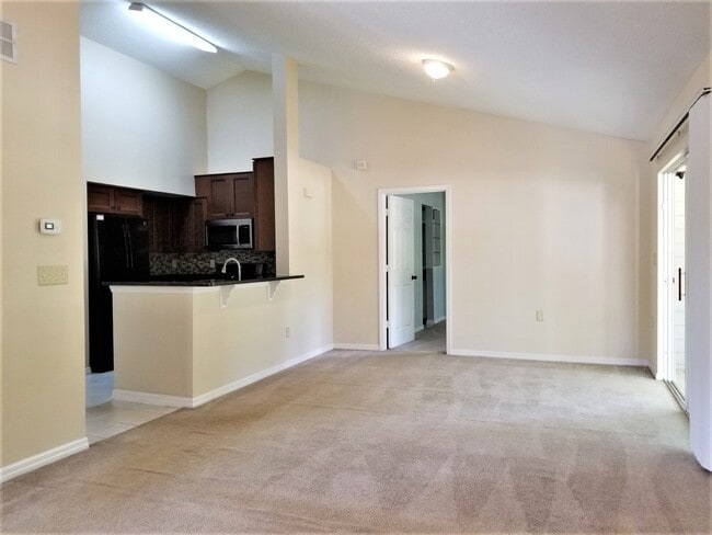 Building Photo - BEAUTIFUL 3BR/2BA IN THE LINKS @ HAILE PLA...