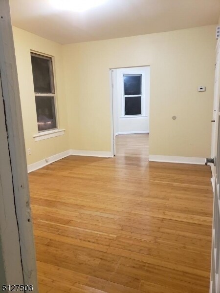 Building Photo - 571 Walnut St