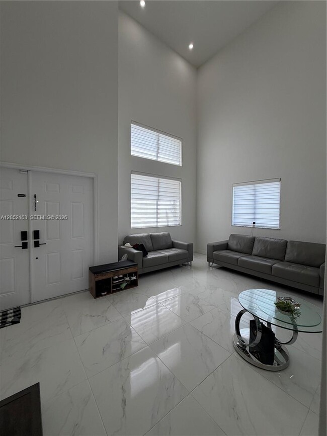 Foto del edificio - 4450 SW 164th Ave