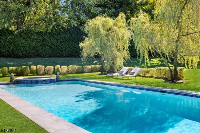 Building Photo - 328 Beaufort Ave