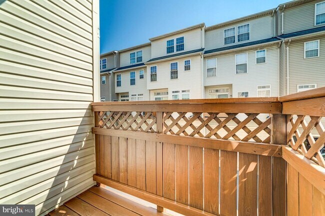 Foto del edificio - 986 Harrison Cir